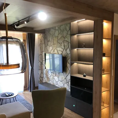 Julia Centar * Zlatibor